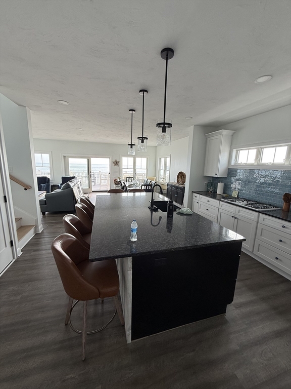 4 bed, 4+ bath apartment for rent at 10 Charlotte St, Rexhame — photo 2 of 22