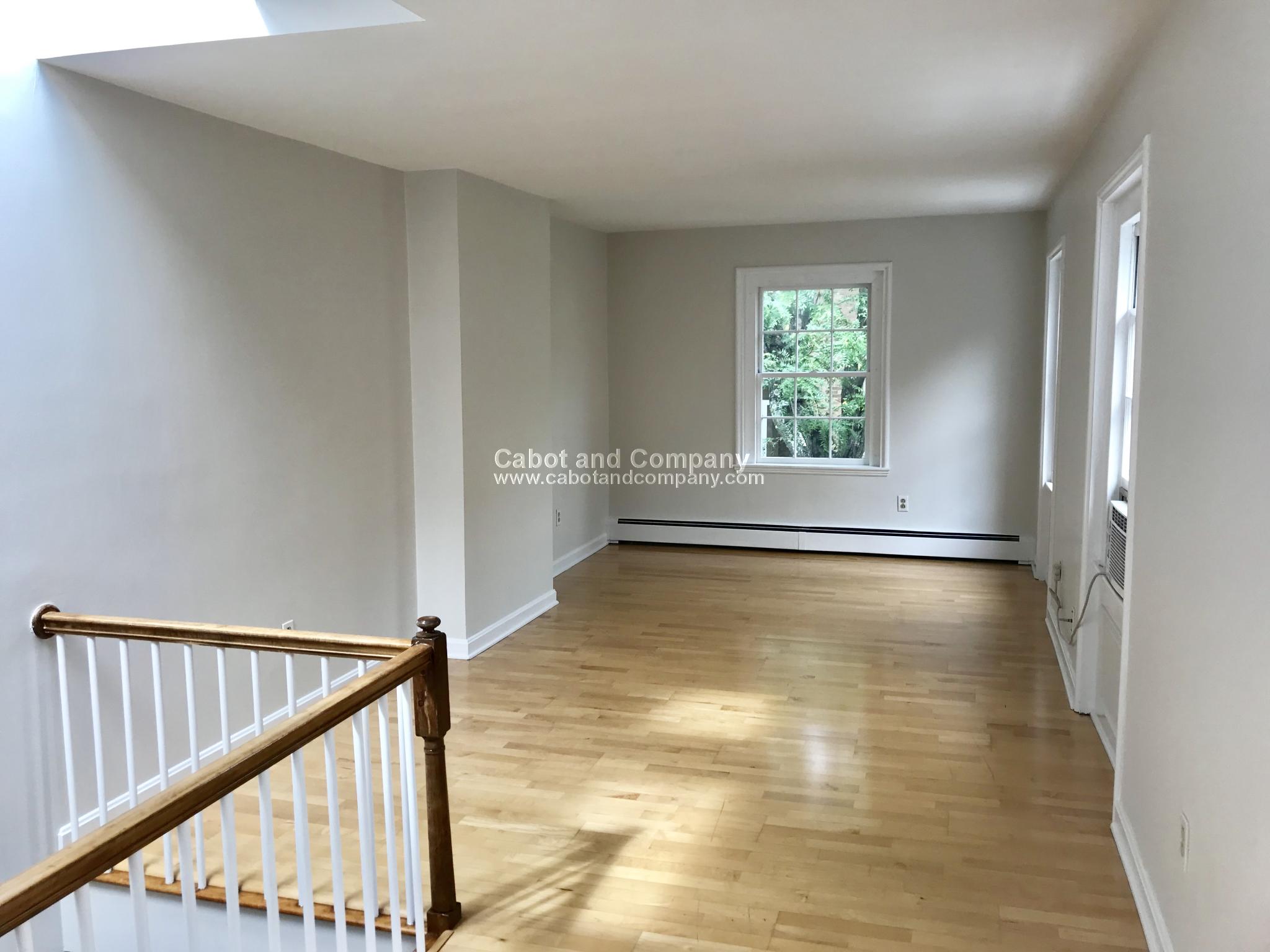2 bed, 1 bath apartment for rent at 10 Church St Unit 3, Back Bay — photo 1 of 4