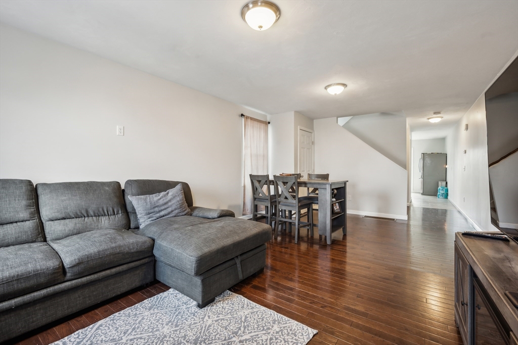 3 bed, 1 bath apartment for rent at 10 Clapp St Unit B, Worcester — photo 6 of 20
