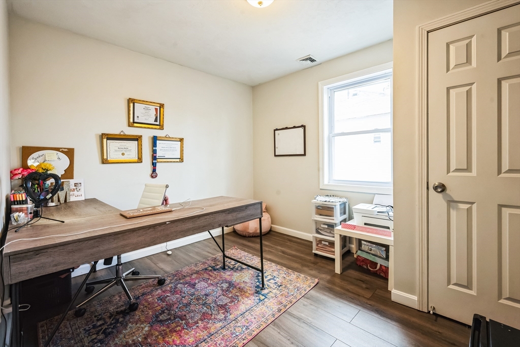 3 bed, 1 bath apartment for rent at 10 Clapp St Unit B, Worcester — photo 11 of 20