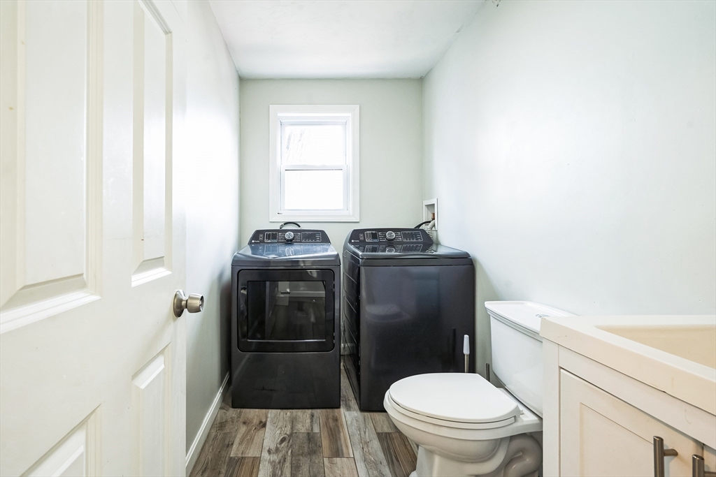 3 bed, 1 bath apartment for rent at 10 Clapp St Unit B, Worcester — photo 14 of 20
