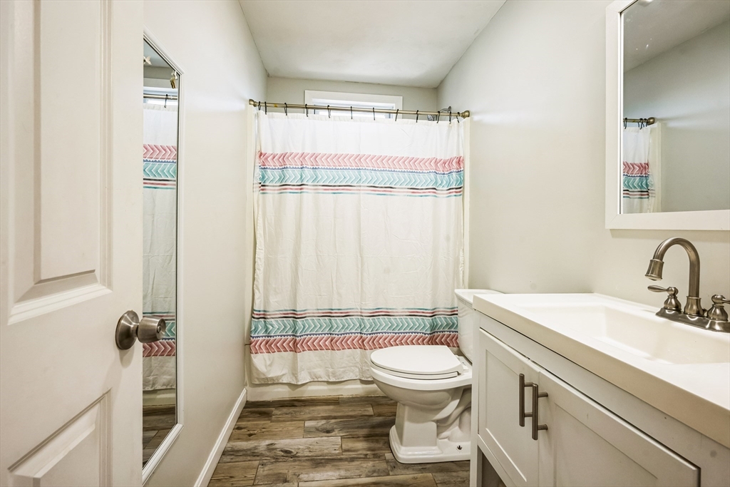 3 bed, 1 bath apartment for rent at 10 Clapp St Unit B, Worcester — photo 16 of 20