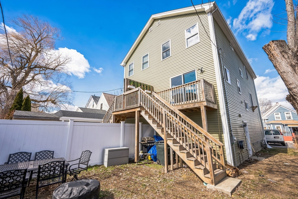 3 bed, 1 bath apartment for rent at 10 Clapp St Unit B, Worcester — photo 17 of 20