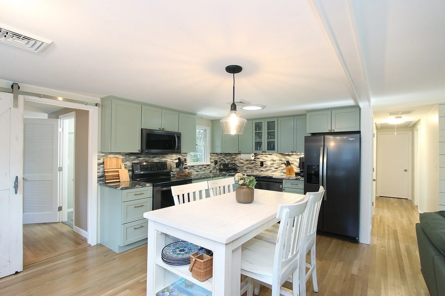 3 bed, 2 bath apartment for rent at 10 Clement, Sandwich — photo 7 of 34