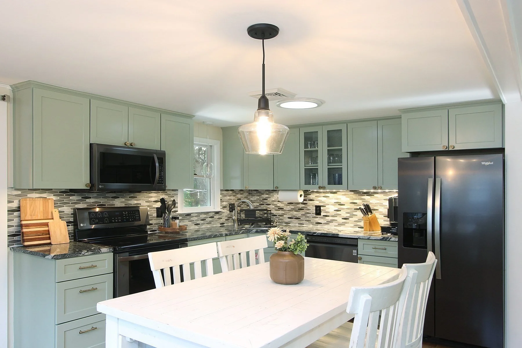 3 bed, 2 bath apartment for rent at 10 Clement, Sandwich — photo 8 of 34