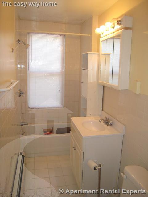 2 bed, 1 bath apartment for rent at 10 Clifton St Unit 1, Davis Square — photo 5 of 8