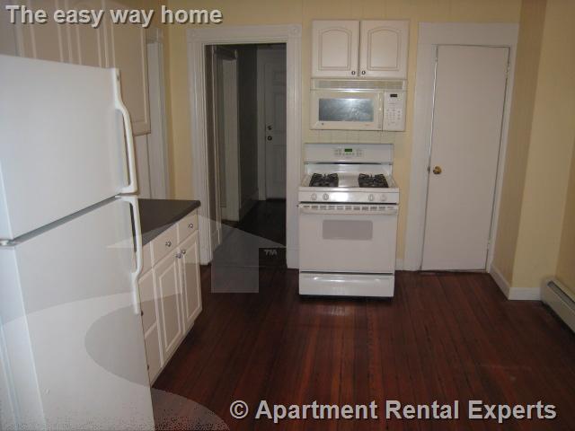 2 bed, 1 bath apartment for rent at 10 Clifton St Unit 1, Davis Square — photo 3 of 8