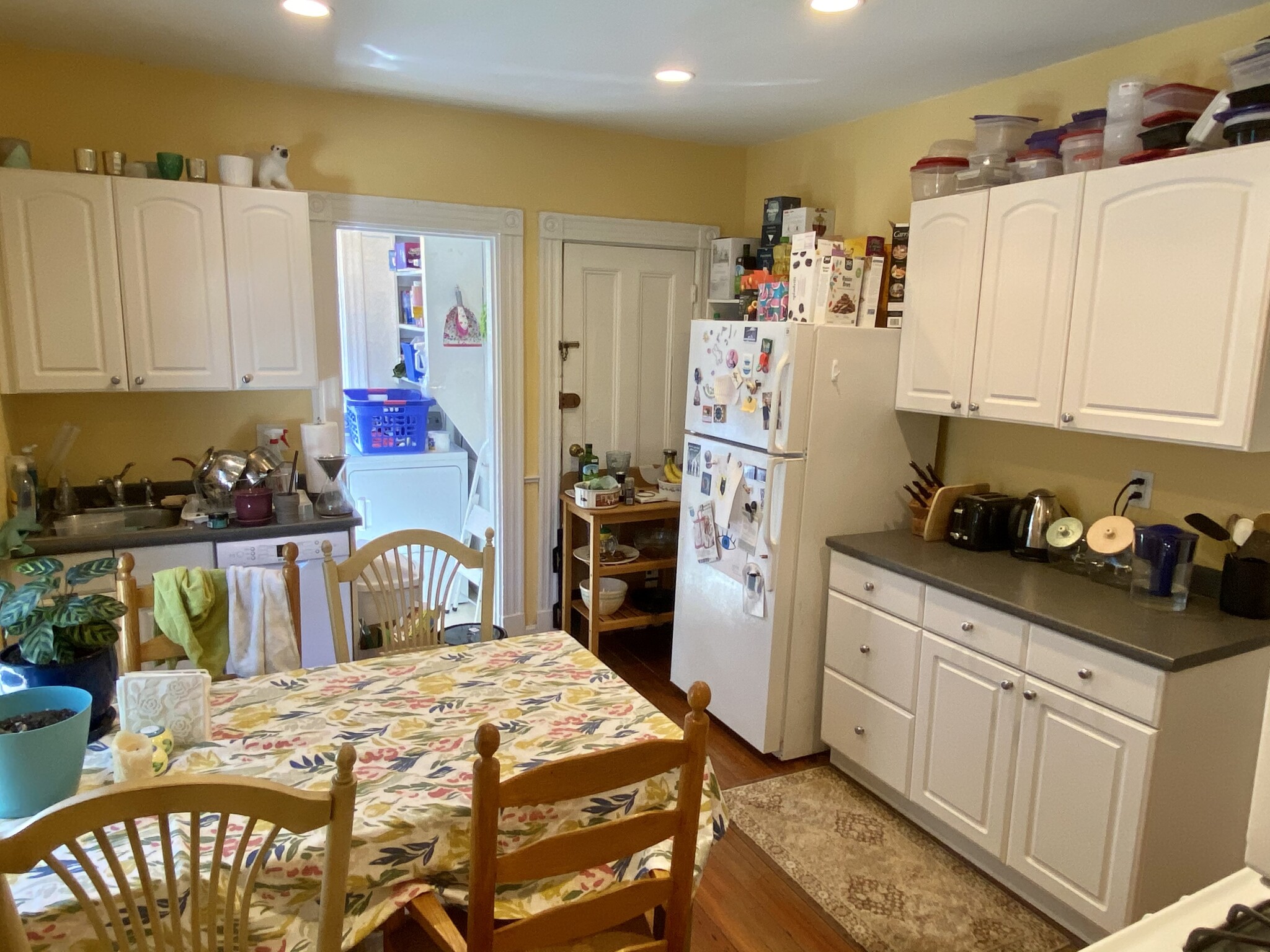 2 bed, 1 bath apartment for rent at 10 Clifton St Unit 1A, Powder House Square — photo 2 of 16