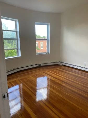 3 bed, 1 bath apartment for rent at 10 Codman Park Unit 5, Roxbury — photo 6 of 8