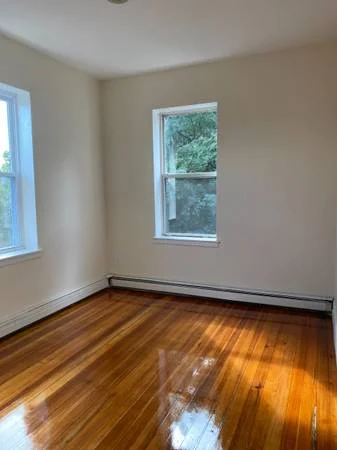 3 bed, 1 bath apartment for rent at 10 Codman Park Unit 5, Roxbury — photo 7 of 8