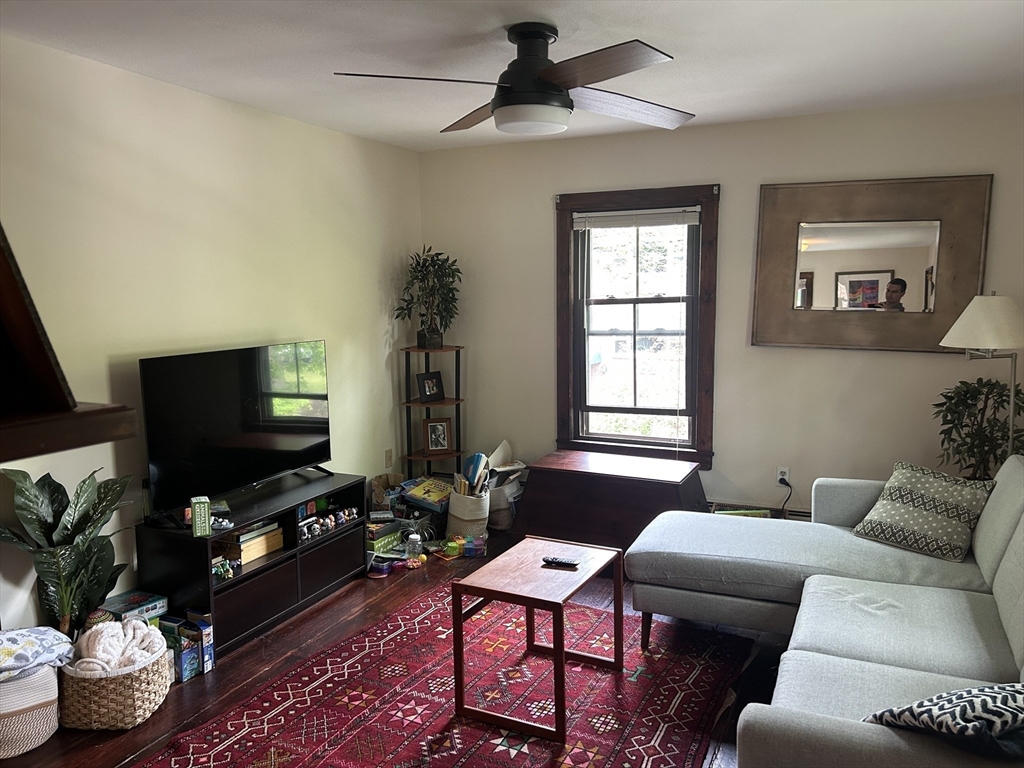 2 bed, 1 bath apartment for rent at 10 Cogswell Ave Unit 2, Cambridge — photo 4 of 16