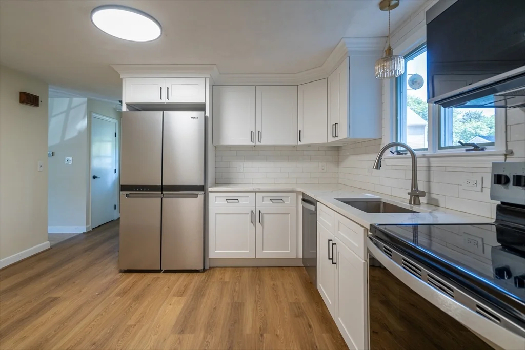 4 bed, 2 bath apartment for rent at 10 Colburn St, Waltham — photo 6 of 26