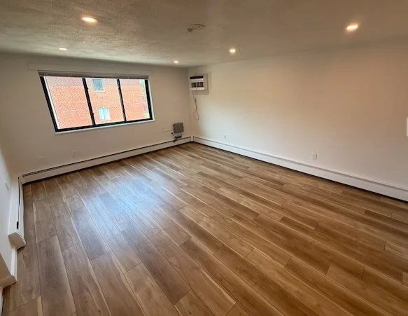 Studio bed, 1 bath apartment for rent at 10 Colonial Dr Unit 4B, Andover — photo 7 of 11