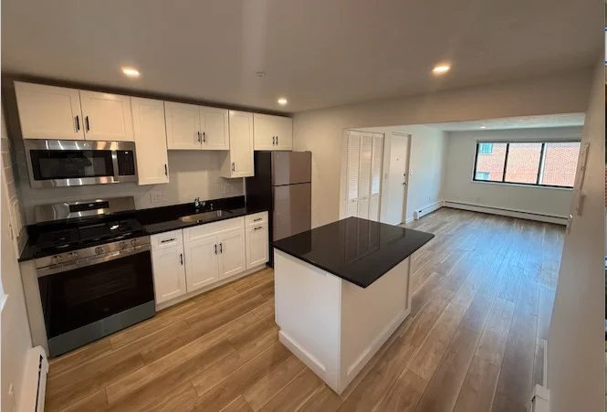 Studio bed, 1 bath apartment for rent at 10 Colonial Dr Unit 4B, Andover — photo 1 of 11