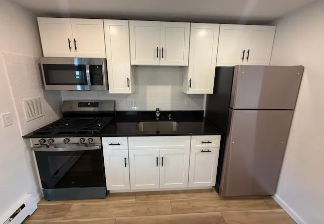 Studio bed, 1 bath apartment for rent at 10 Colonial Dr Unit 4B, Andover — photo 5 of 11