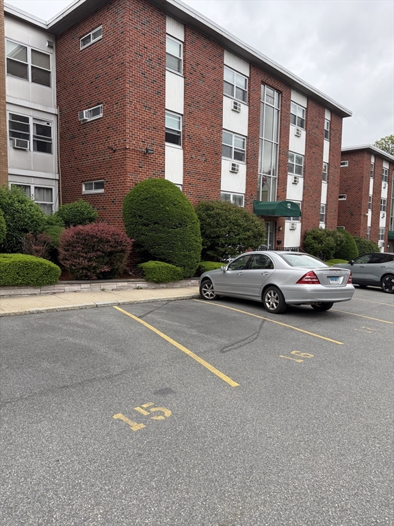 2 bed, 1 bath apartment for rent at 10 Commonwealth Ct Unit 16, Brighton