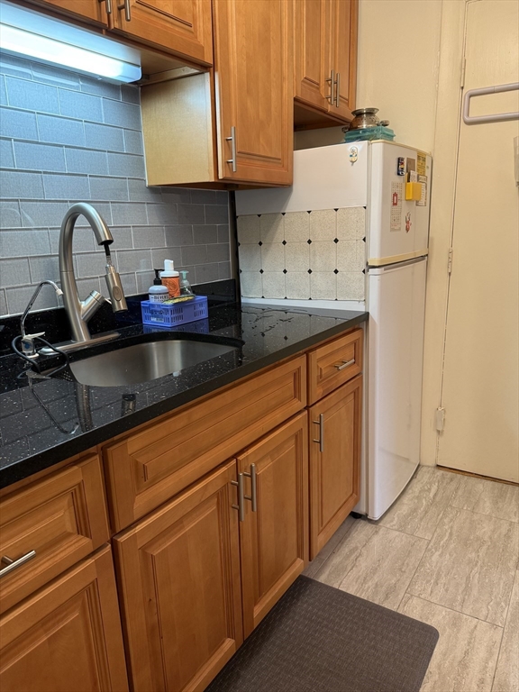 2 bed, 1 bath apartment for rent at 10 Commonwealth Ct Unit 16, Brighton — photo 3 of 11