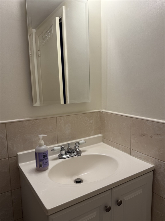 2 bed, 1 bath apartment for rent at 10 Commonwealth Ct Unit 16, Brighton — photo 10 of 11