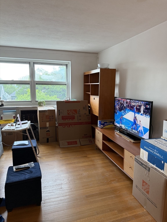 2 bed, 1 bath apartment for rent at 10 Commonwealth Ct Unit 16, Brighton — photo 8 of 11
