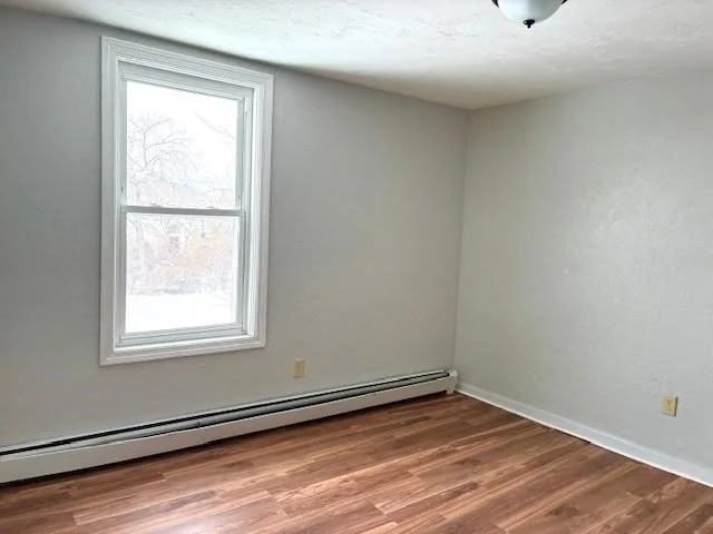 3 bed, 1 bath apartment for rent at 10 Cottage St Unit 1, WPI — photo 7 of 23