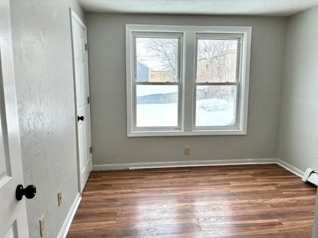 3 bed, 1 bath apartment for rent at 10 Cottage St Unit 1, WPI — photo 5 of 23