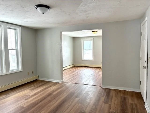 3 bed, 1 bath apartment for rent at 10 Cottage St Unit 1, WPI — photo 3 of 23