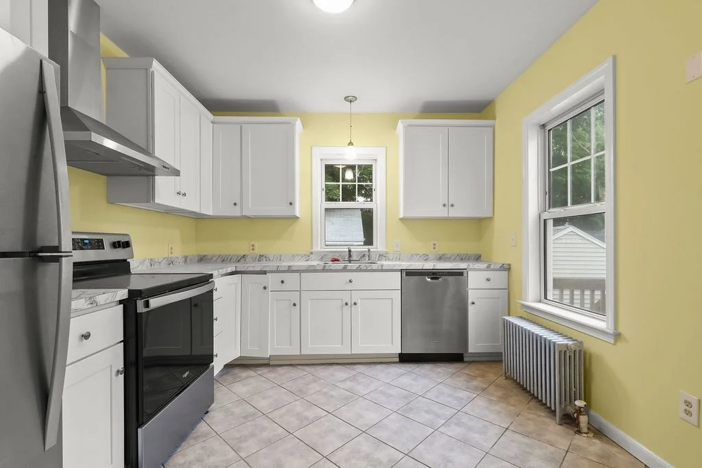 2 bed, 1 bath apartment for rent at 10 Cottage St Unit 10, Five Corners — photo 3 of 27