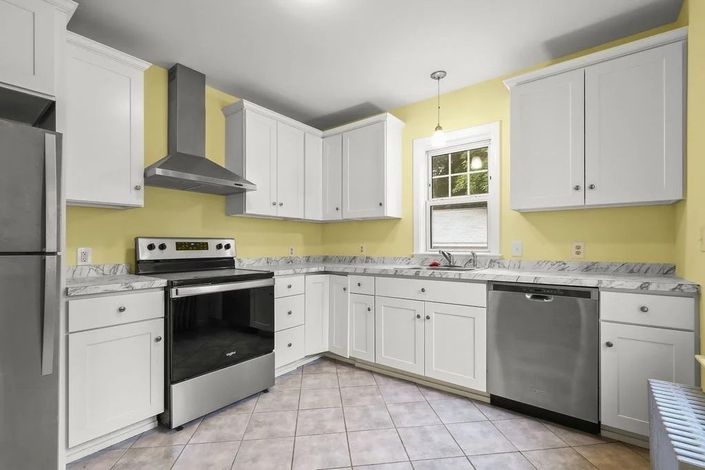 2 bed, 1 bath apartment for rent at 10 Cottage St Unit 10, Five Corners — photo 4 of 27