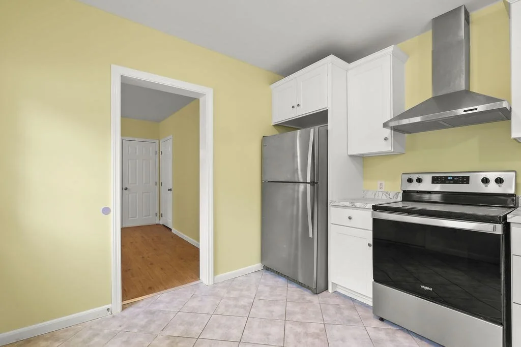 2 bed, 1 bath apartment for rent at 10 Cottage St Unit 10, Five Corners — photo 5 of 27