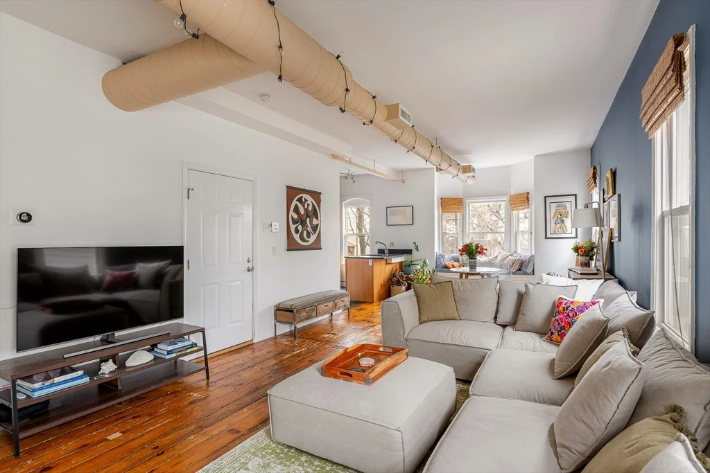 1 bed, 1 bath apartment for rent at 10 Cottage St Unit 2, East Boston — photo 4 of 22
