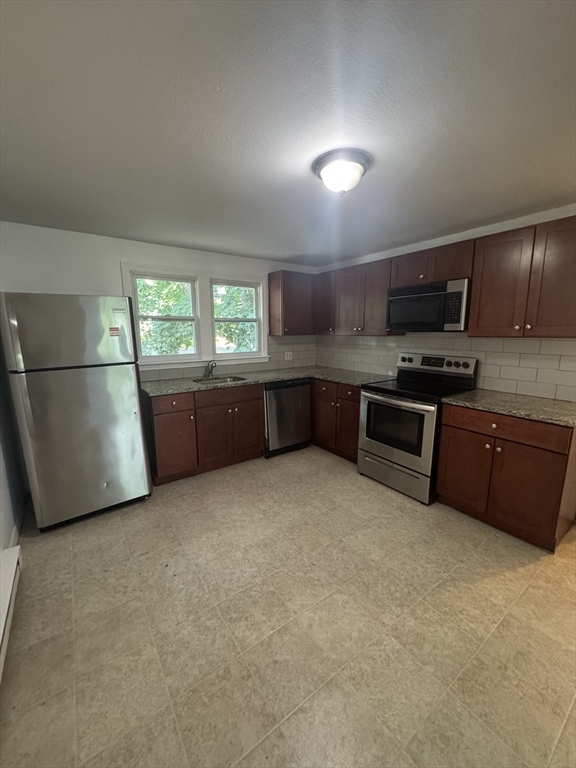 2 bed, 1 bath apartment for rent at 10 County Unit 3, Mansfield — photo 1 of 17