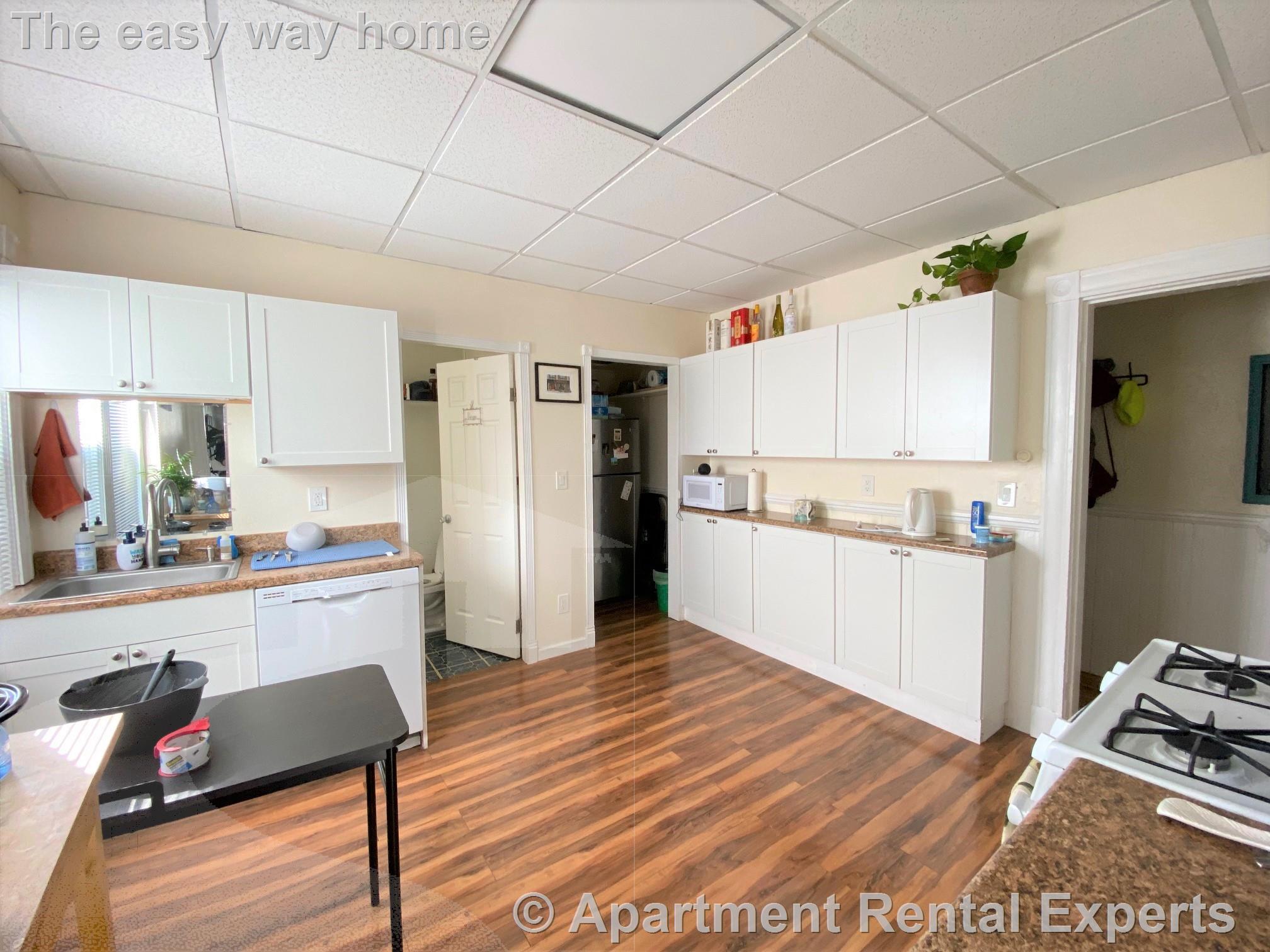 2 bed, 1 bath apartment for rent at 10 Craigie St Unit 5, Porter Square — photo 3 of 13