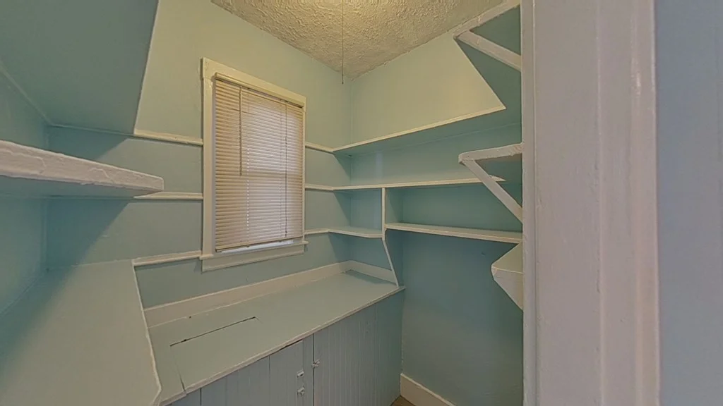 3 bed, 1 bath apartment for rent at 10 Crowell St Unit 1, Dorchester — photo 3 of 20