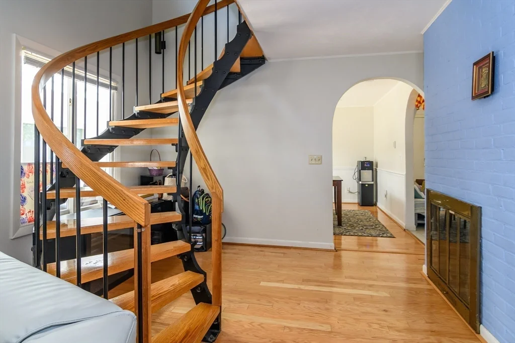 3 bed, 2 bath apartment for rent at 10 Curtis Rd, Natick — photo 14 of 26