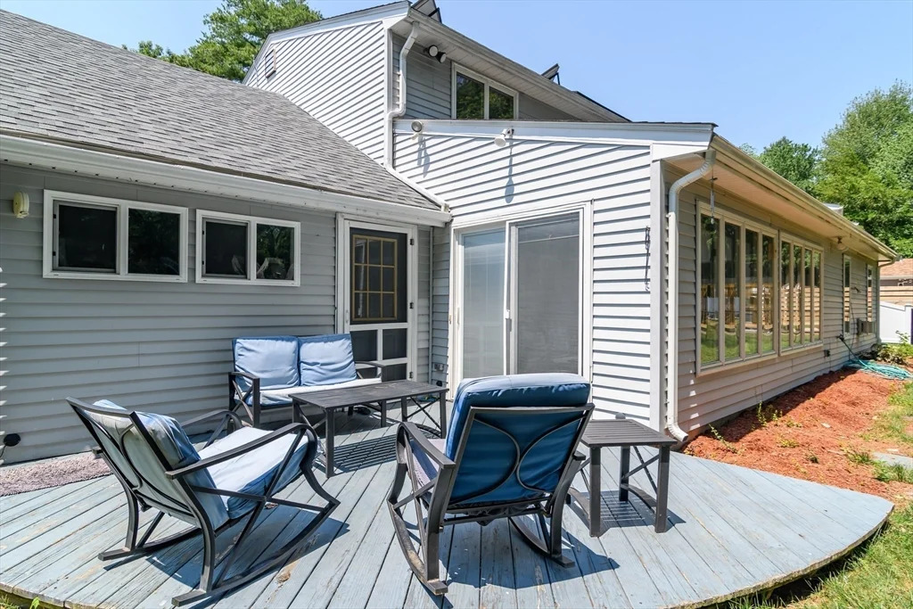 3 bed, 2 bath apartment for rent at 10 Curtis Rd, Natick — photo 24 of 26