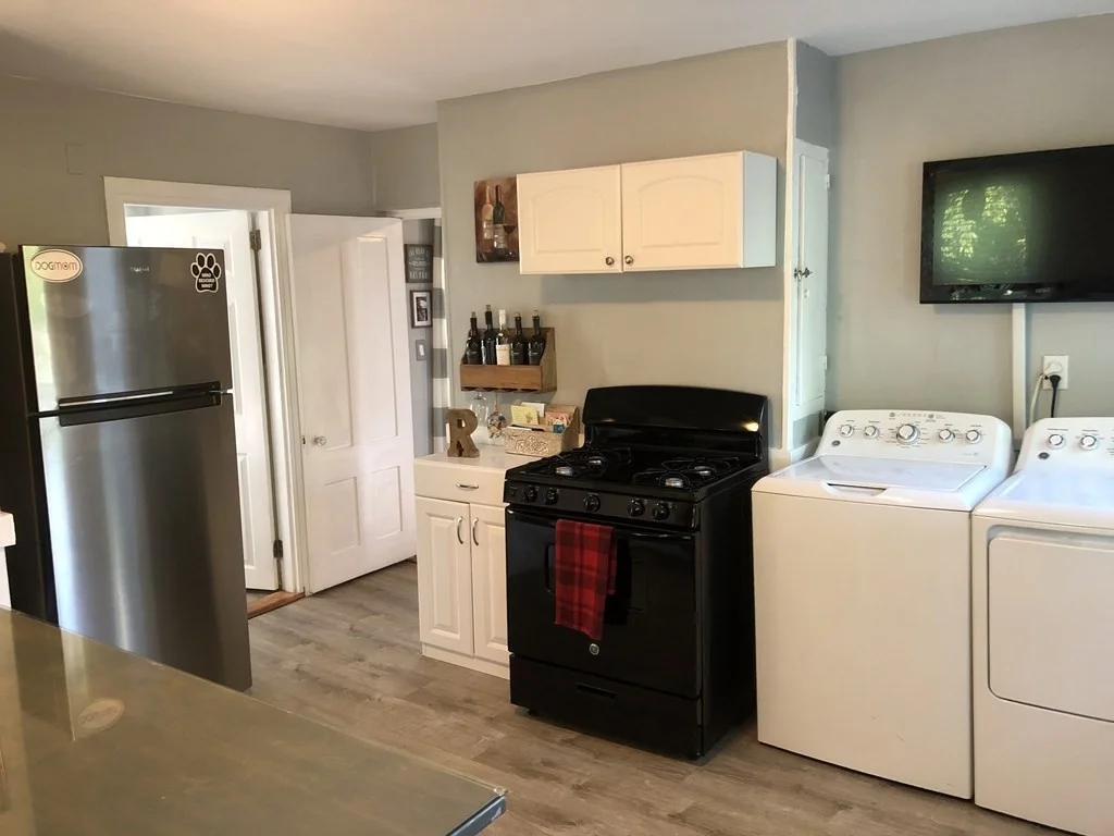 1 bed, 1 bath apartment for rent at 10 Cushman St Unit 1, Downtown — photo 6 of 17