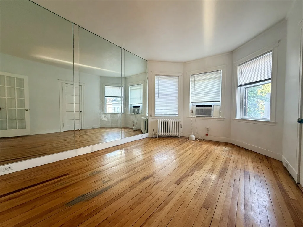 1 bed, 1 bath apartment for rent at 10 Dana St Unit 206, Harvard Square — photo 4 of 8