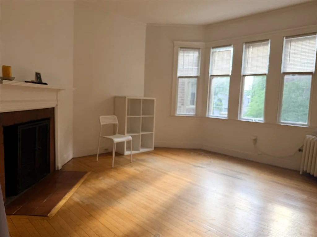 1 bed, 1 bath apartment for rent at 10 Dana St Unit 206, Harvard Square — photo 5 of 8