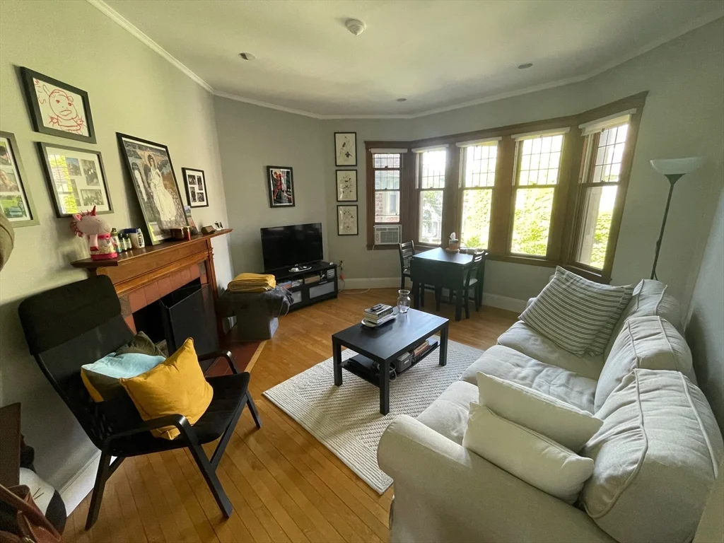 1 bed, 1 bath apartment for rent at 10 Dana St Unit 306, Mid-Cambridge