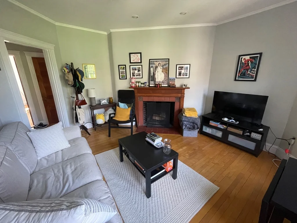 1 bed, 1 bath apartment for rent at 10 Dana St Unit 306, Mid-Cambridge — photo 2 of 12