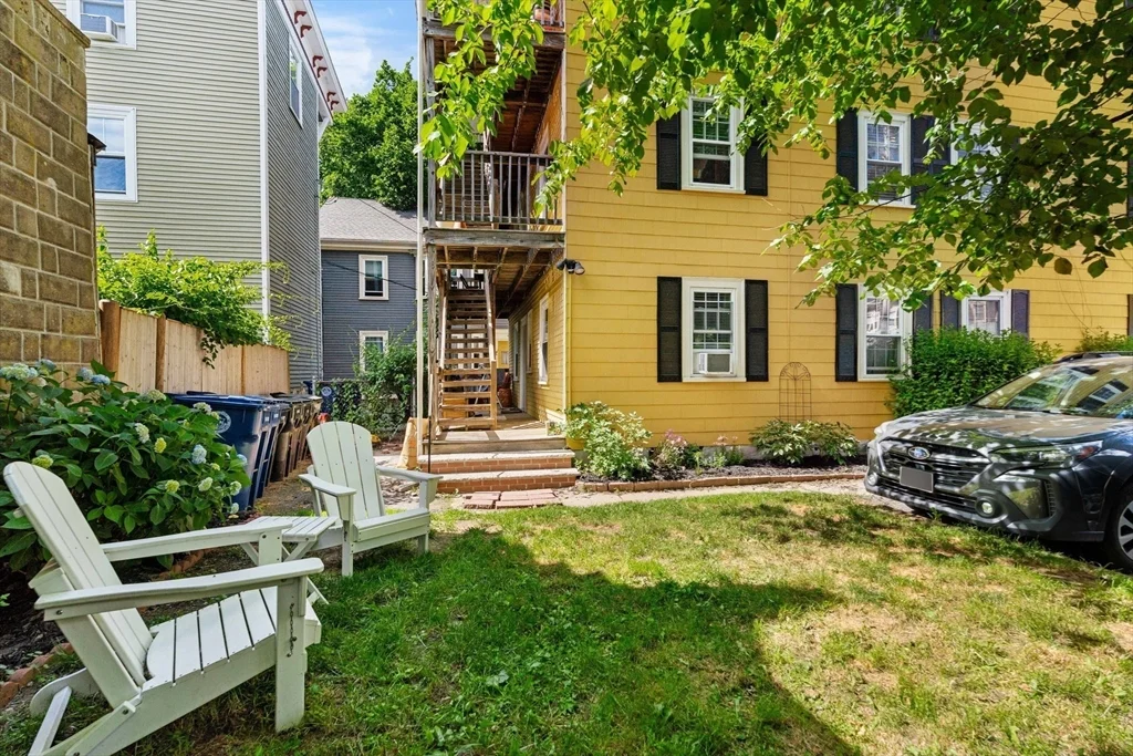 3 bed, 1 bath apartment for rent at 10 Daniels St Unit 2, Salem — photo 25 of 25