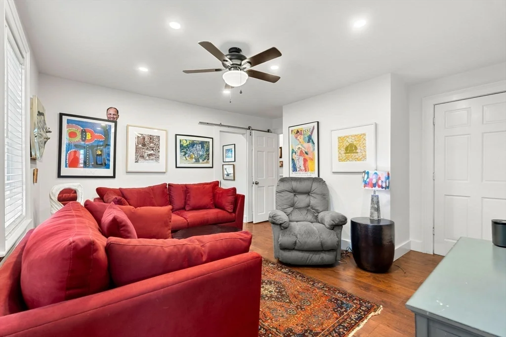 3 bed, 1 bath apartment for rent at 10 Daniels St Unit 2, Salem — photo 14 of 25