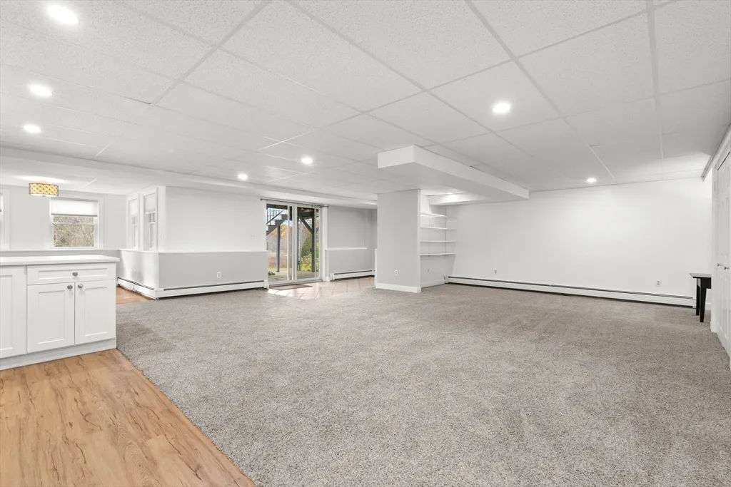 1 bed, 1 bath apartment for rent at 10 Deer Hill Farm Rd Unit A, Essex — photo 6 of 18