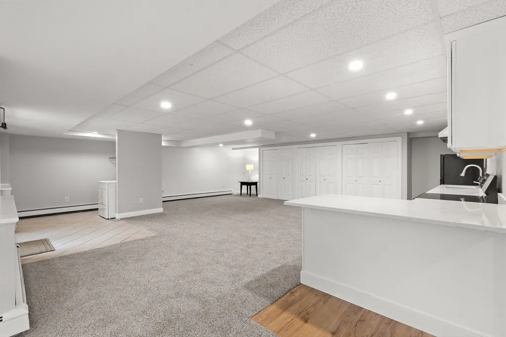 1 bed, 1 bath apartment for rent at 10 Deer Hill Farm Rd Unit A, Essex — photo 9 of 18