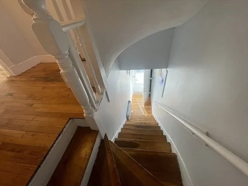 3 bed, 2 bath apartment for rent at 10 Delaware Unit 2, East Somerville — photo 3 of 32