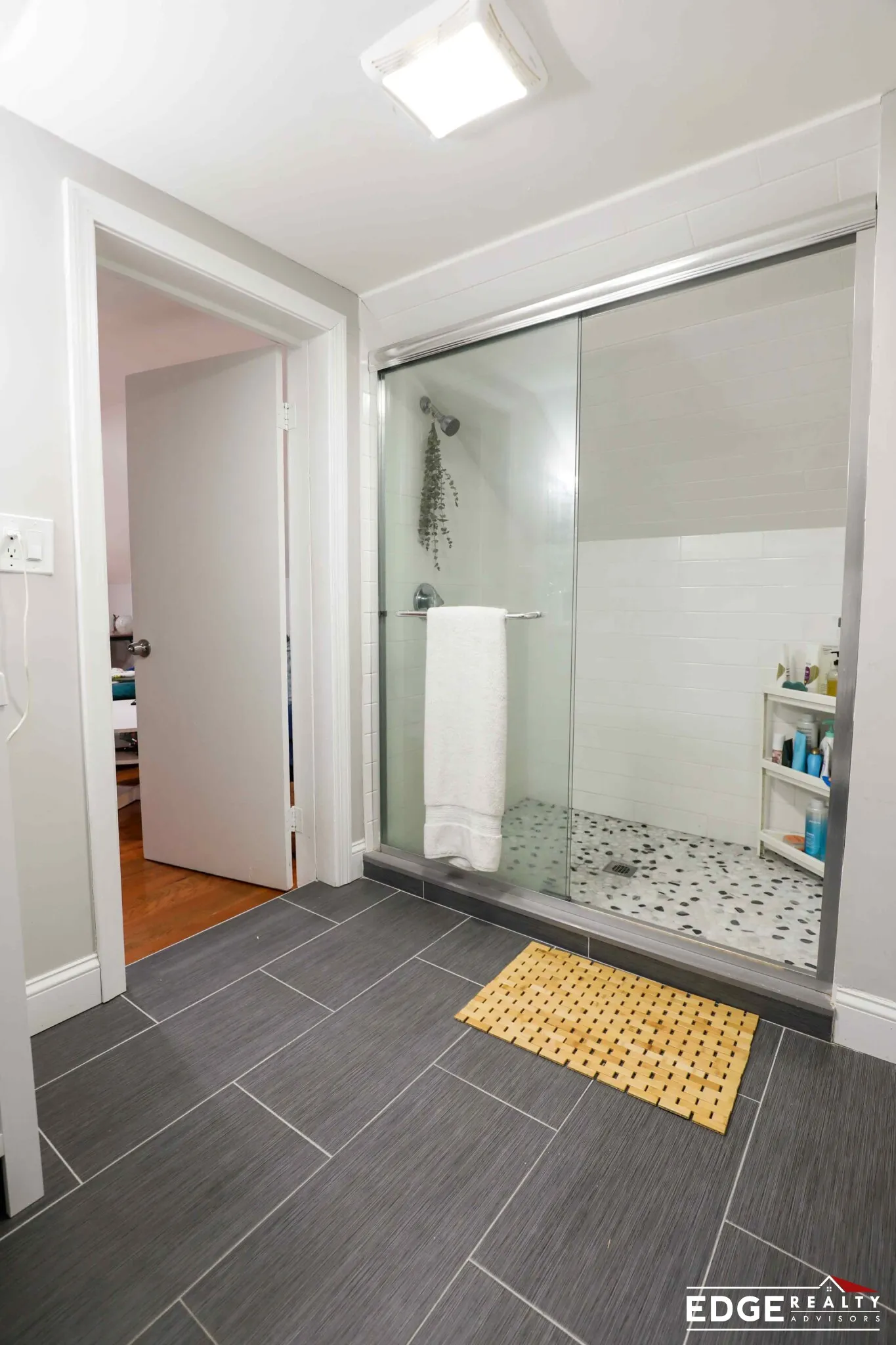 4 bed, 2 bath apartment for rent at 10 Donnybrook Rd Unit 2, Brighton — photo 12 of 14