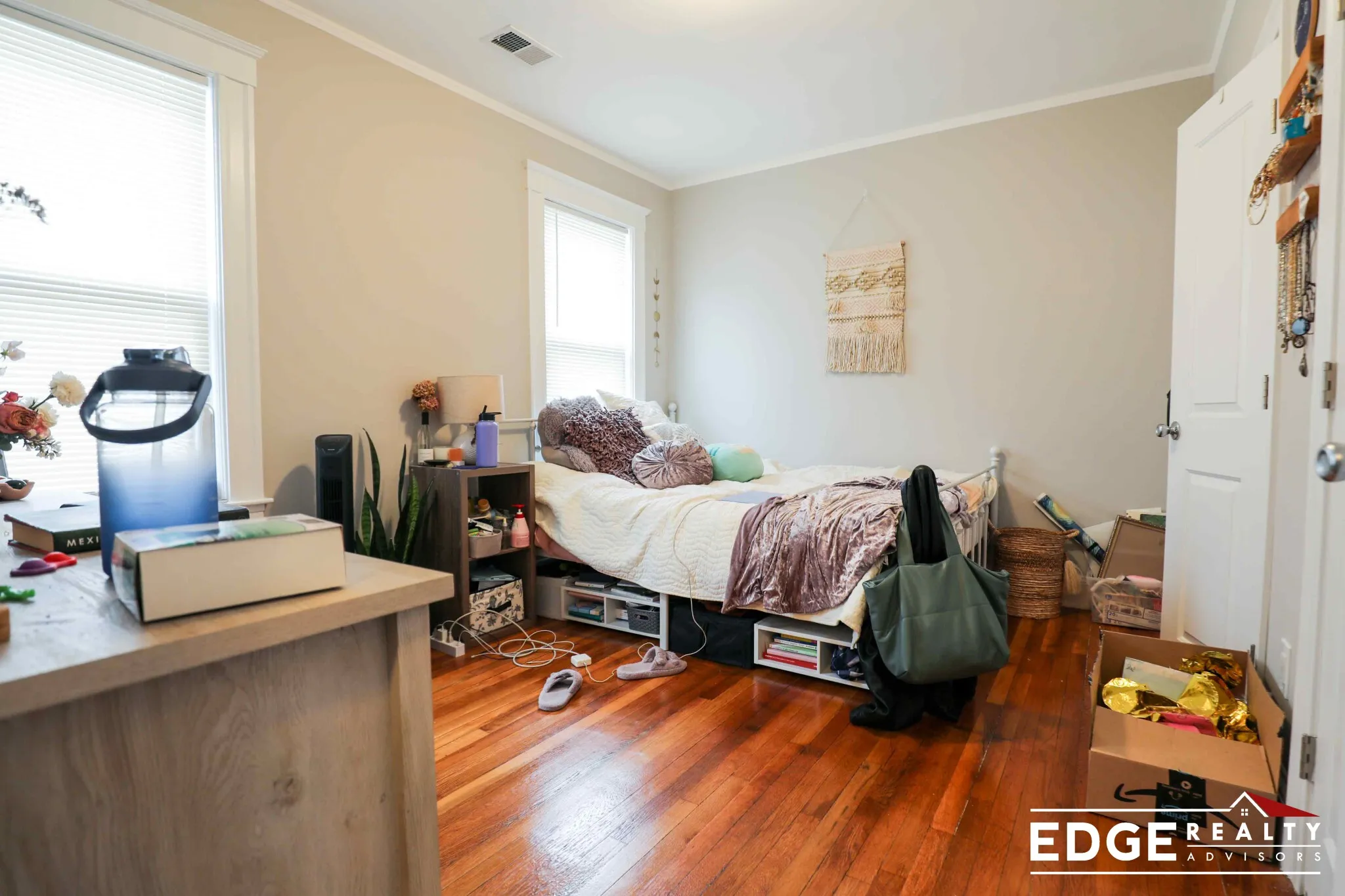 4 bed, 2 bath apartment for rent at 10 Donnybrook Rd Unit 3, Brighton — photo 7 of 14