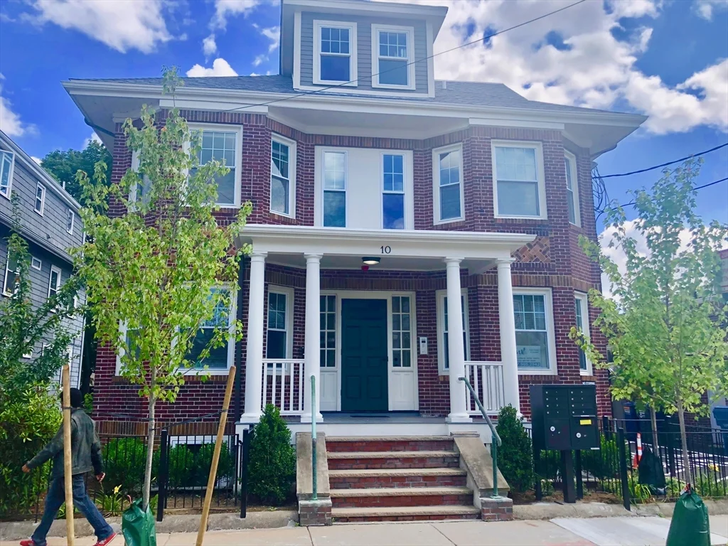 2 bed, 2 bath apartment for rent at 10 Dover Unit 1, North Cambridge — photo 1 of 11