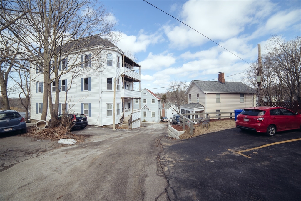 2 bed, 1.5 bath apartment for rent at 10 Duffley Ct Unit 1, Chestnut Hill — photo 5 of 33