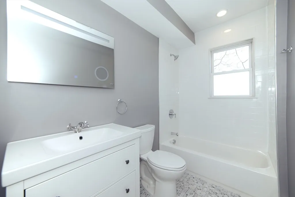 3 bed, 1.5 bath apartment for rent at 10 Duffley Ct Unit 3, Chestnut Hill — photo 22 of 33